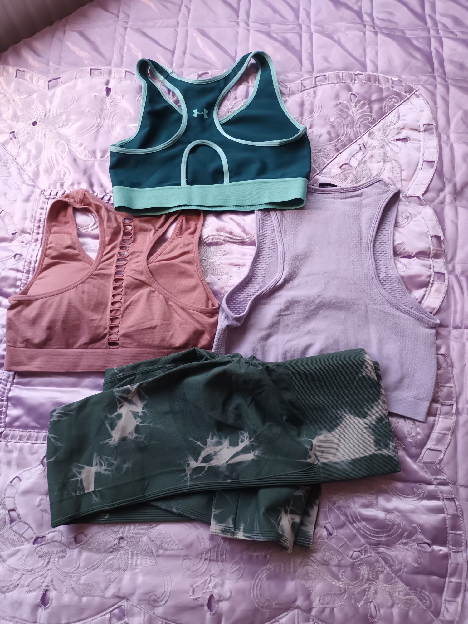 Спортни бюстиета