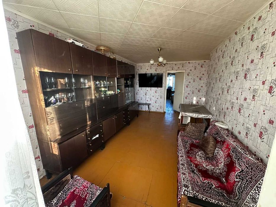 Продам 3 ком. 18 мкр. 50 лет Октября 16, 4/5 этаж, 14 млн, торг