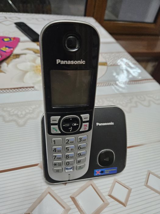 Радио телефон Panasonic КX-ТG6811UA