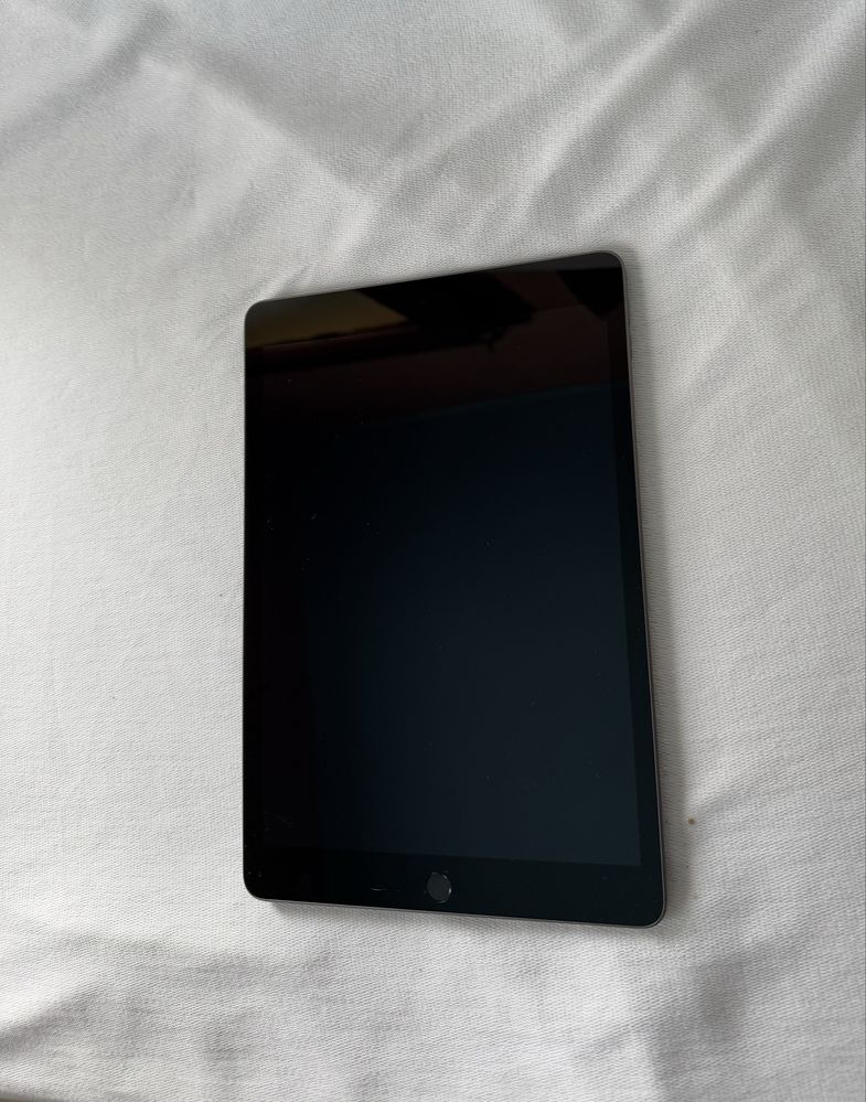 Заключен IPAD 9th gen 64GB SPACE GRAY , ipad A2602