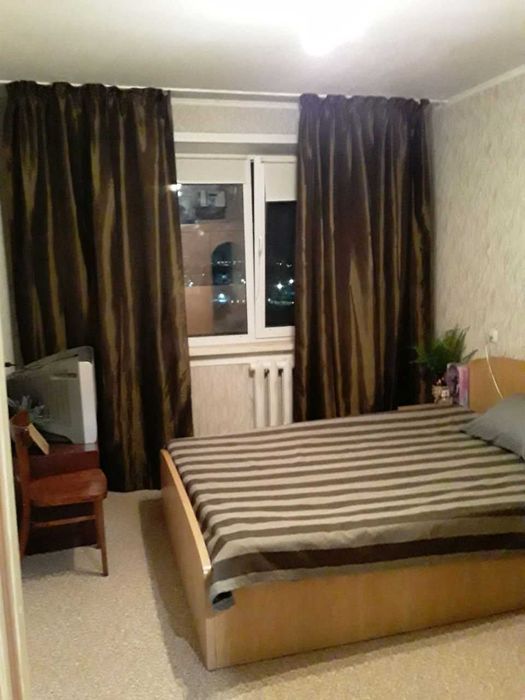 Меняю двух комнатную с видом на Иртыш, на однокомнатную