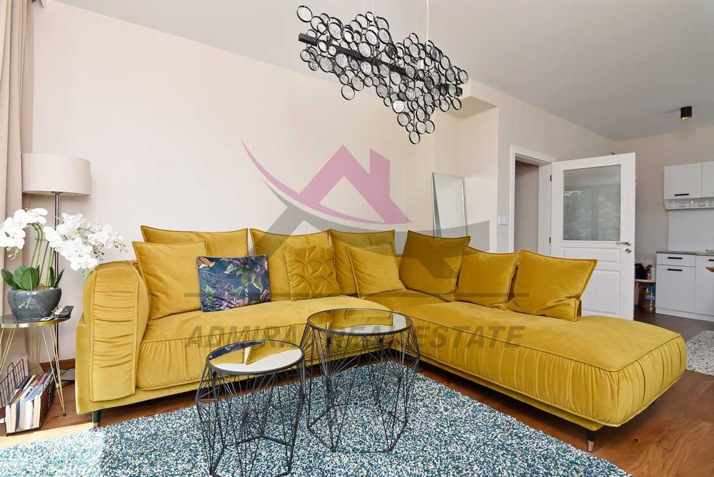 Продава се Двустаен апартамент в Варна, Център - 89 кв.м за 4472 €/кв.м - Снимка #2