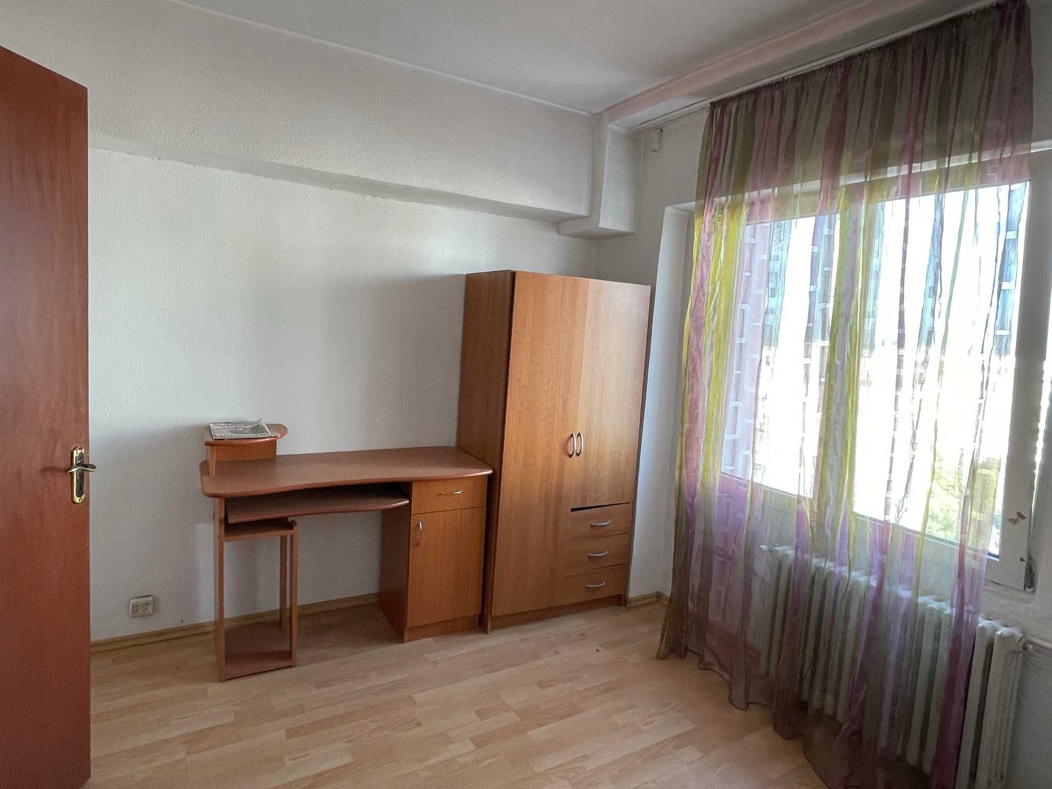 Apartament 3 camere, metrou Lujerului, vis-a-vis Cora