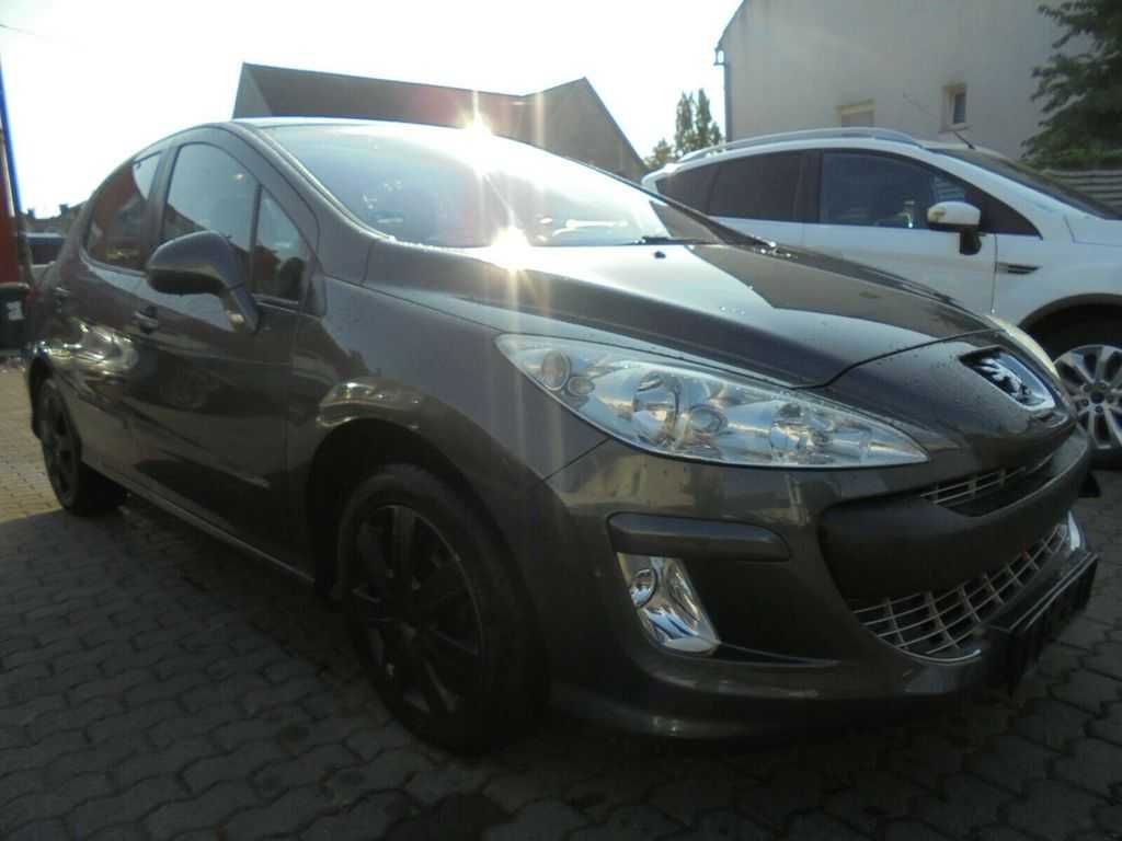 Peugeot 308 1.4i 95k.c. На Части!!!