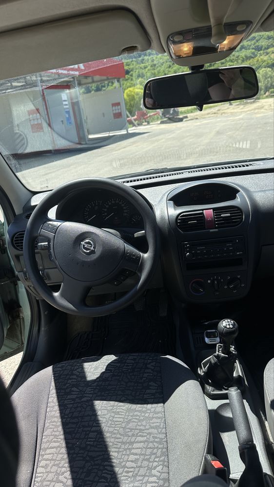 Opel corsa 1.2 benzina