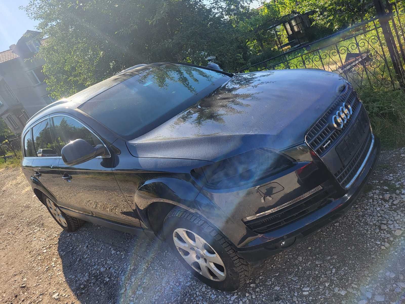 Продавам Audi q7 ,3.0d на части