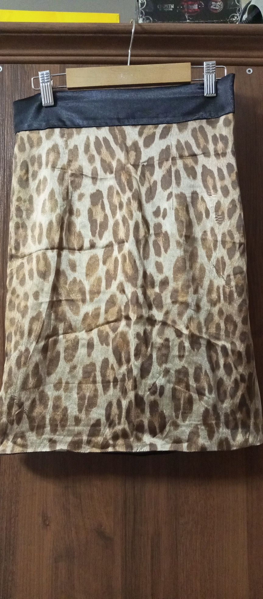 Продам юбку леопардовый принт
