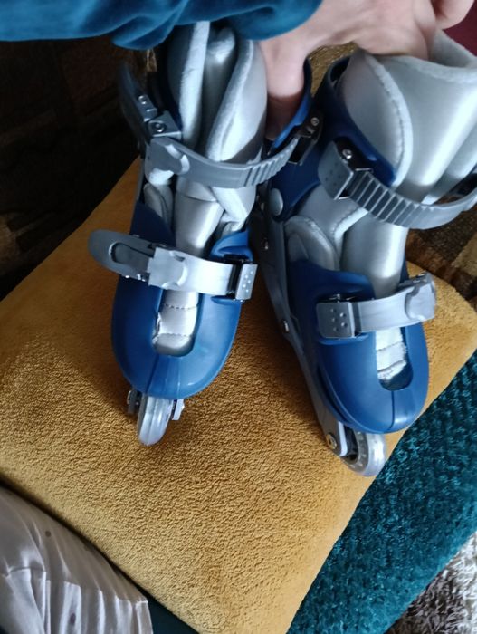 Vând set role copii