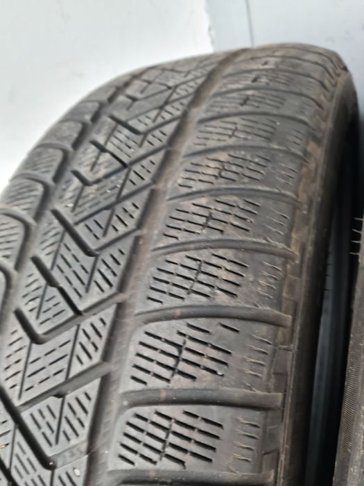 4 бр. зимни гуми 235/55/19 Pirelli MOE RSC DOT 0318 4,5-5,5 mm