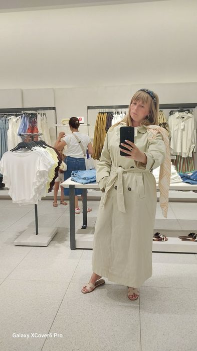 Дълъг Нов тренчкот ZARA с шал. Размер L/M