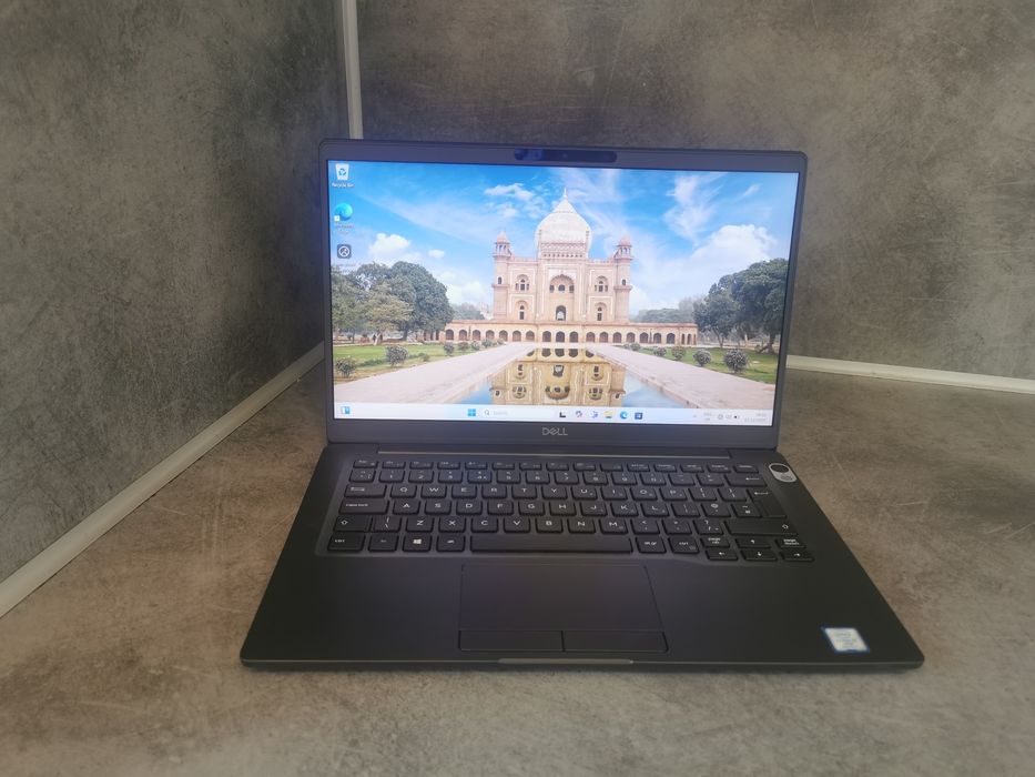 Dell Latitude 7400