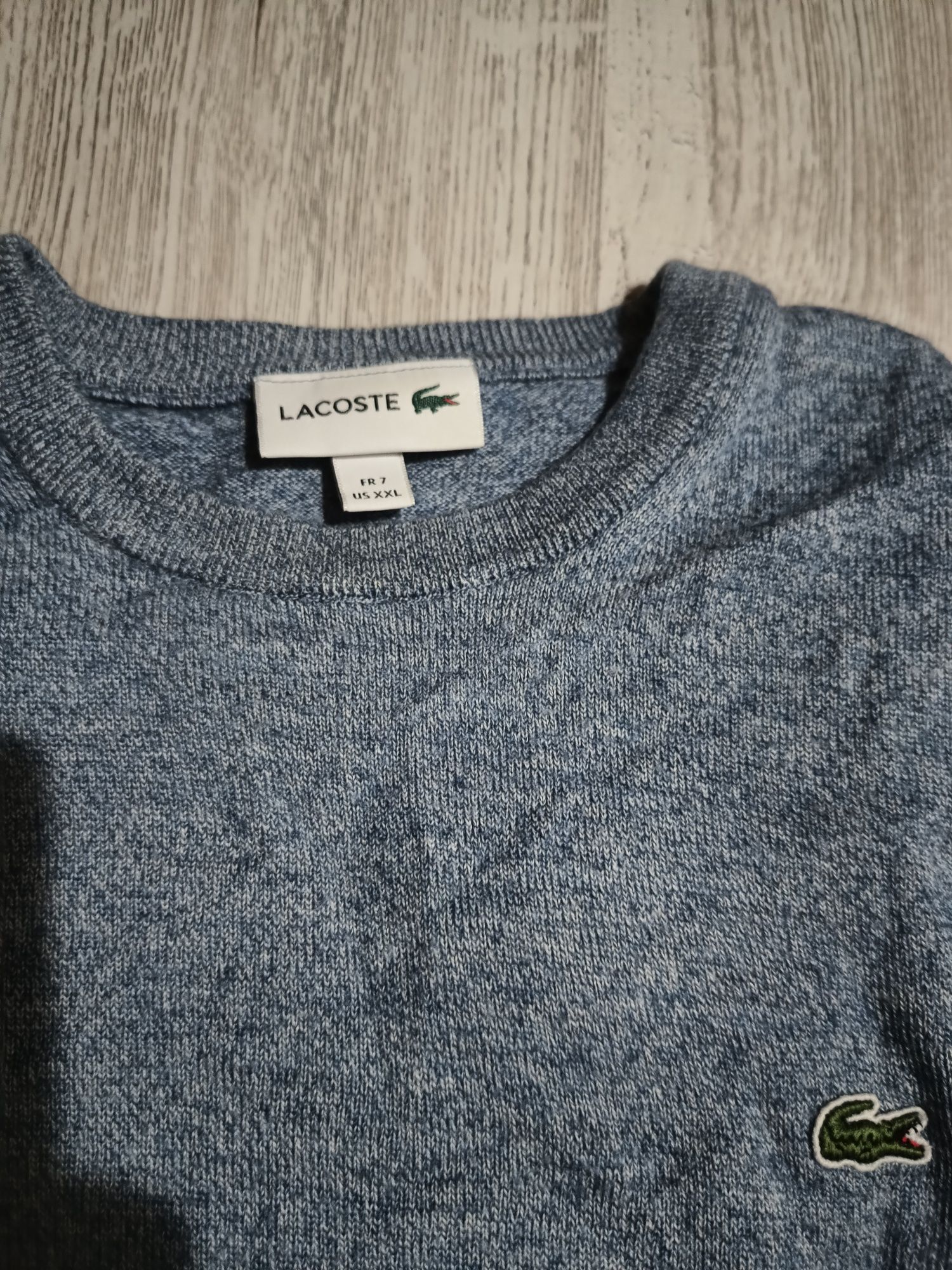 Vând pulover Lacoste