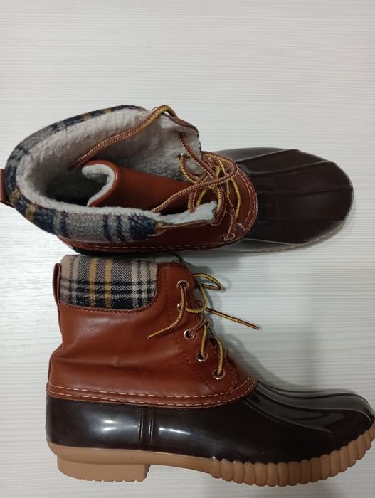 Продам ботинки. 36 размер.