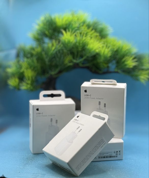 НОВО!!! Оригинално зарядно устройство Apple USB-C 20W Power Adapter
