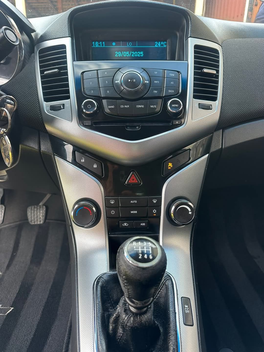 Schimb chevrolet cruze accept variante auto +/-
