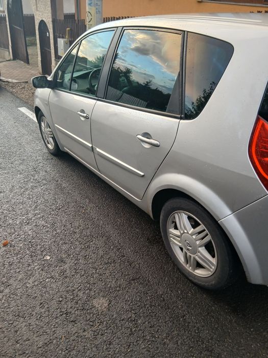 Vând Renault scenic