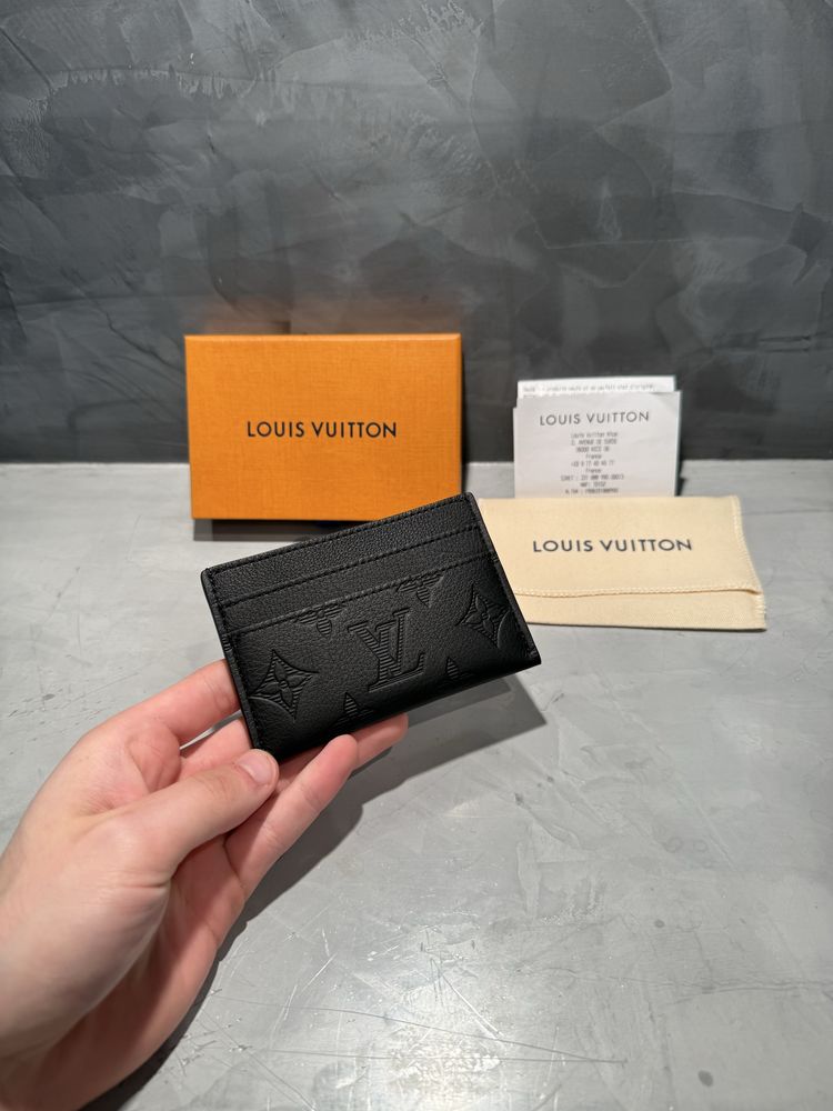 100% оригинален Louis Vuitton cardholder - пълен комплект.