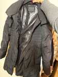 Продавам яке Guess
