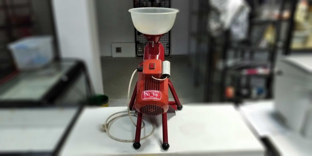 Професионална Кафемелачка NIVO (Николай Войнов) 750W, 1400 об./мин