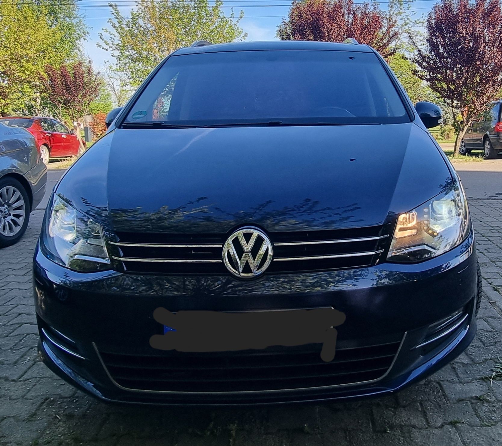 Vând Volkswagen Sharan 2.0