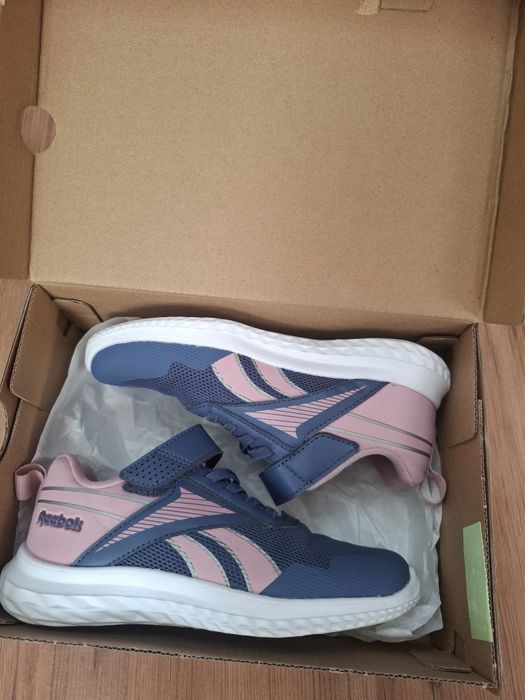 Маратонки за момиче