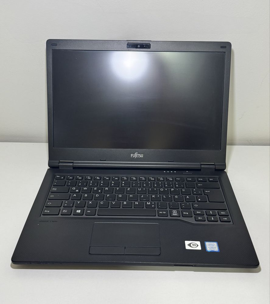 Fujitsu Lifebook E549 14” i5-8th Gen