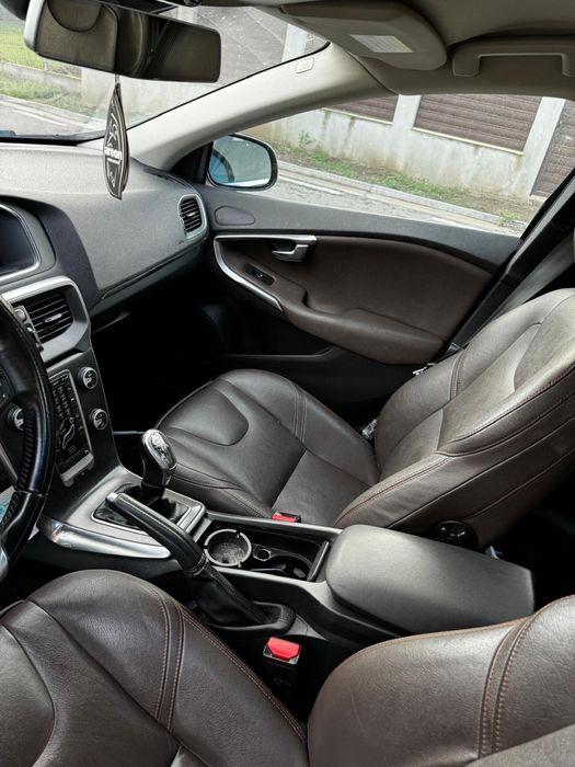 Volvo v40 D2 1.6 disel