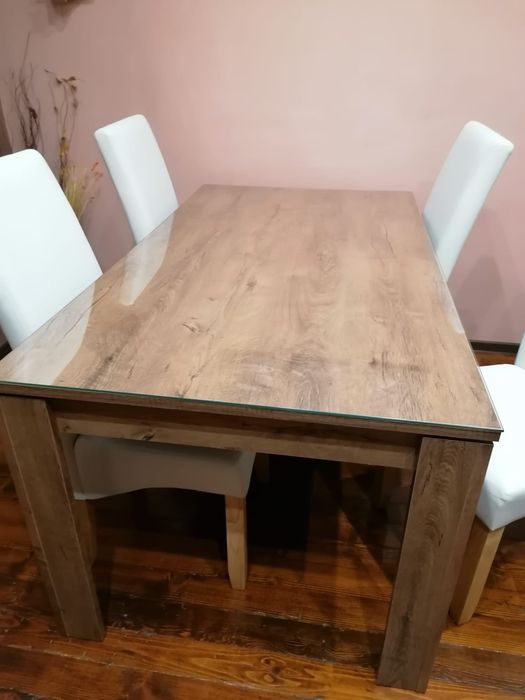 Трапезна маса с 4 стола