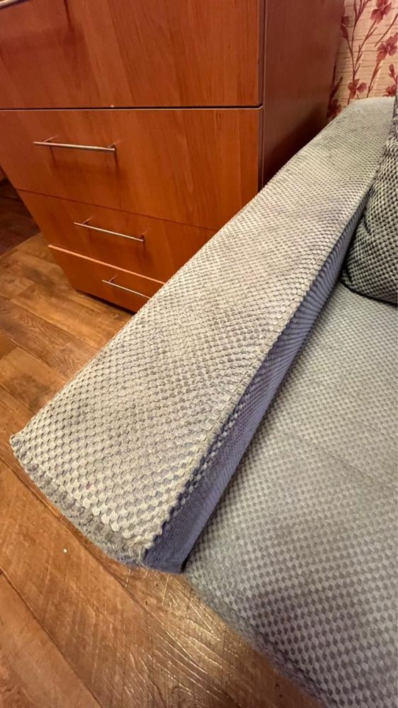 Продам диван. В отличном состоянии.