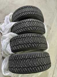 Yokohama Ice Guard IG65 215/55 R17 98T с шипами