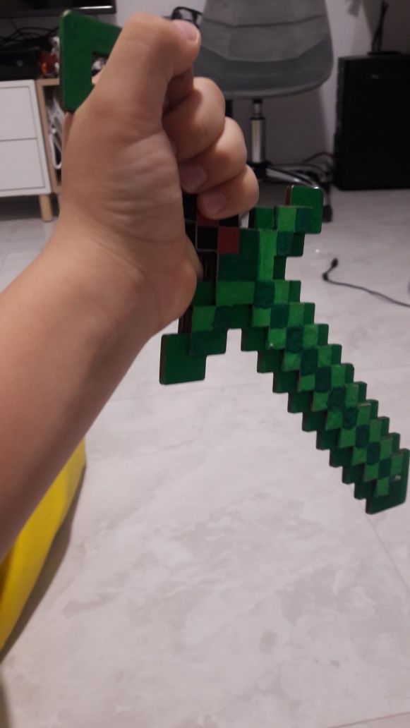 Sabii minecraft pentru copii din lemn