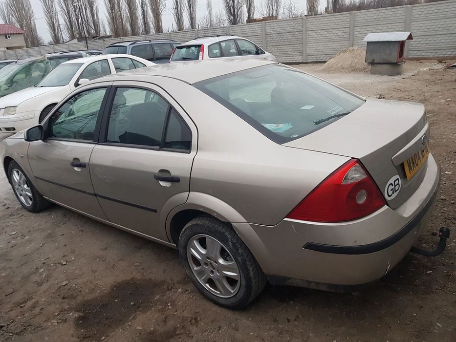 Aripa stanga fata/ Usa dreapta fata/Usa stanga fata/Capota portbagaj Ford Mondeo mk3 berlina