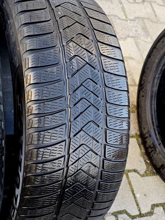 235 45 18 Pirelli