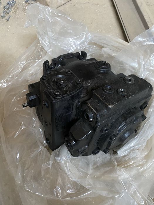 гидравлический насос (гидронасос),