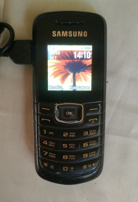 Телефон SAMSUNG GT- E1080i.