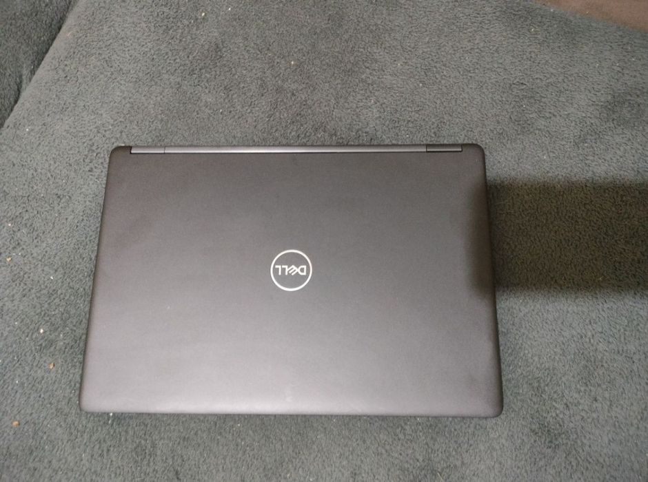 Leptop. Dell i5 7300u