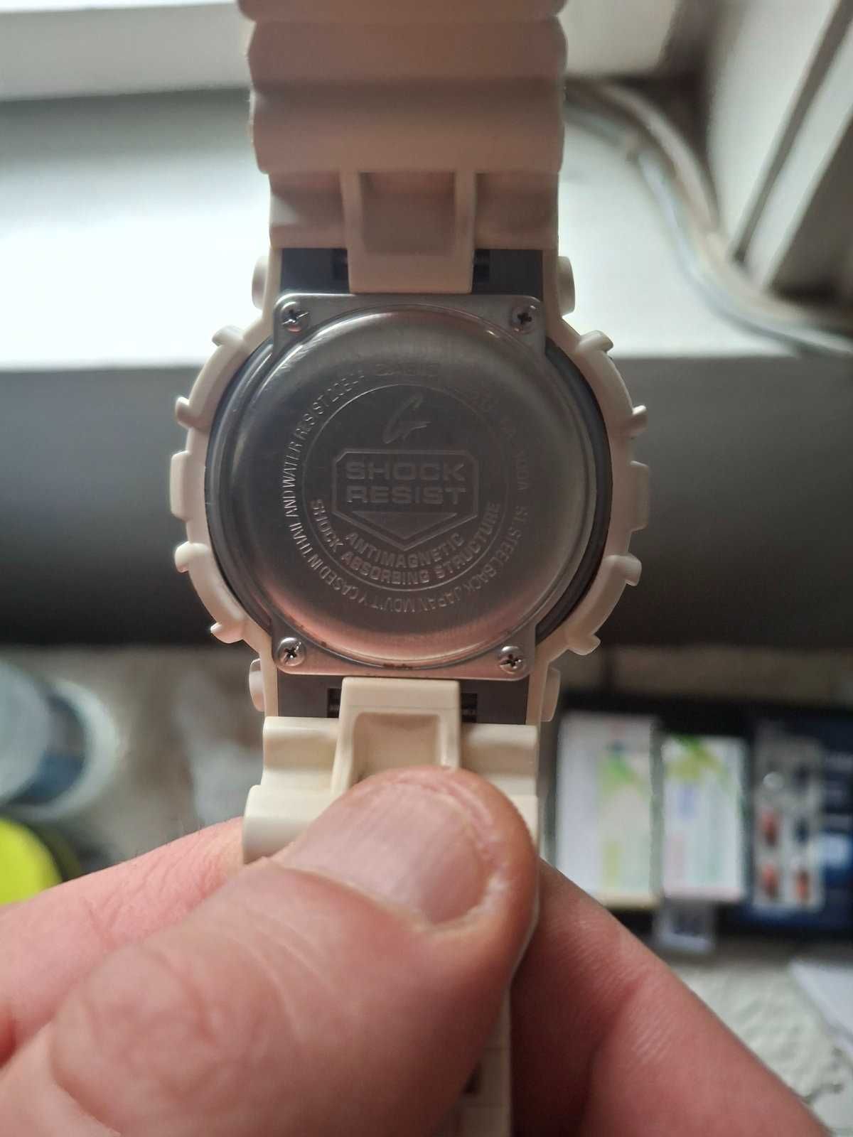 Часовник Casio G-SHOCK