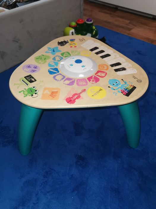 Музикална игрална маса baby einstein