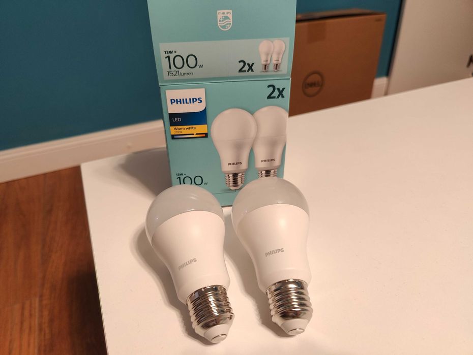 Becuri LED Philips A67 E27 13W (100W) 1521 lm lumina calda (2700K)