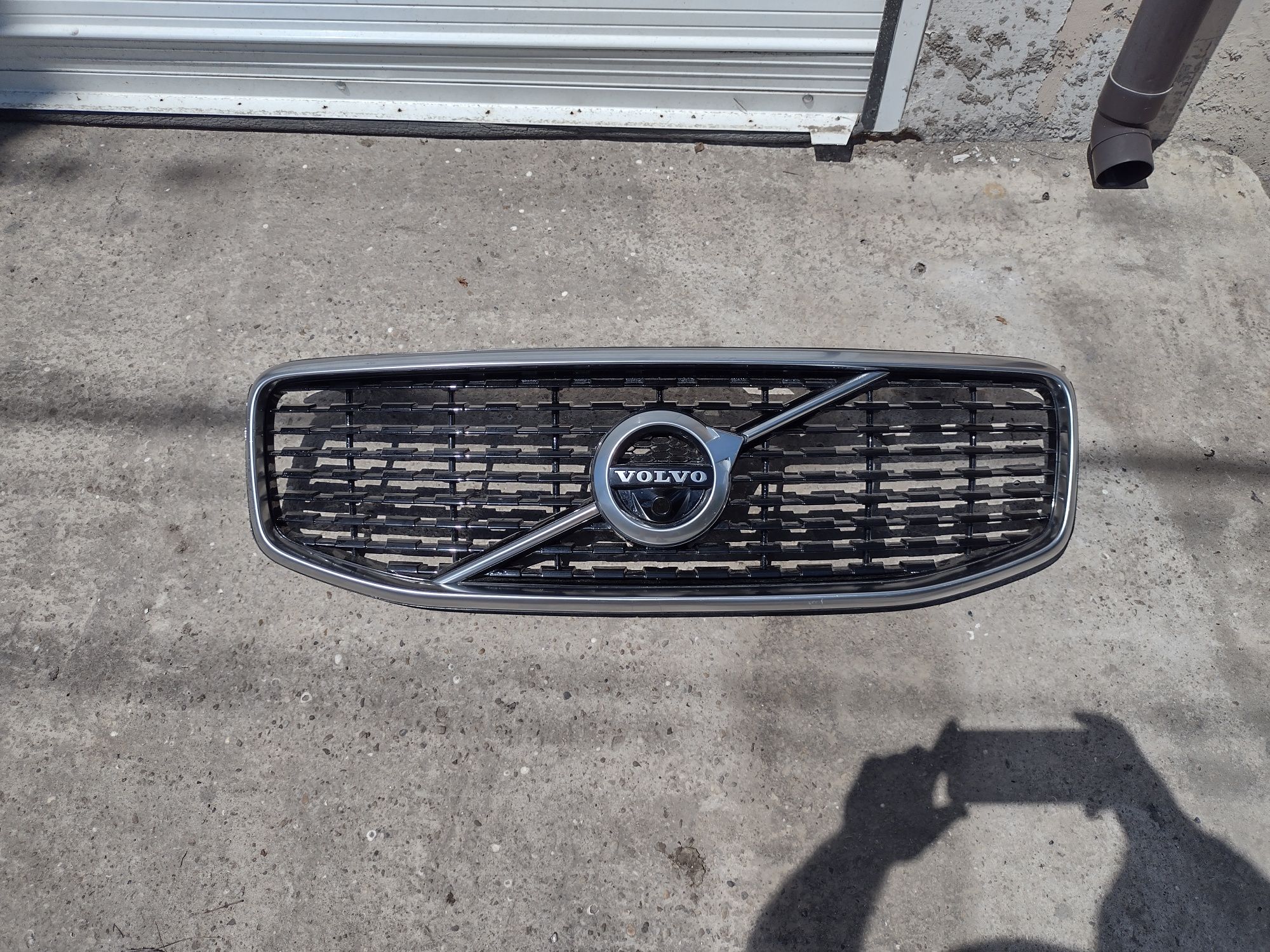 Предна решетка за volvo XC 60 2