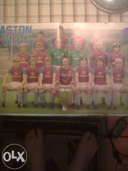 плакат на Астън Вила с купата на европейските шампоини