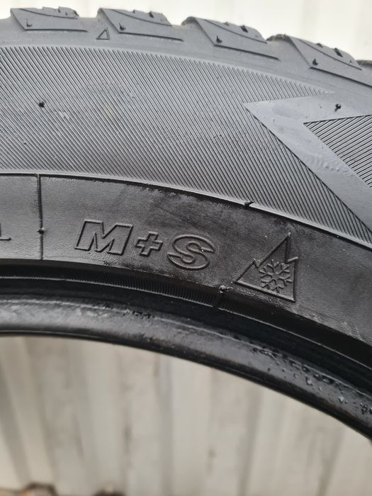 2 Anvelope de iarna*225/55R16*Novex*LICHIDARE STOC*75 Lei Buc*