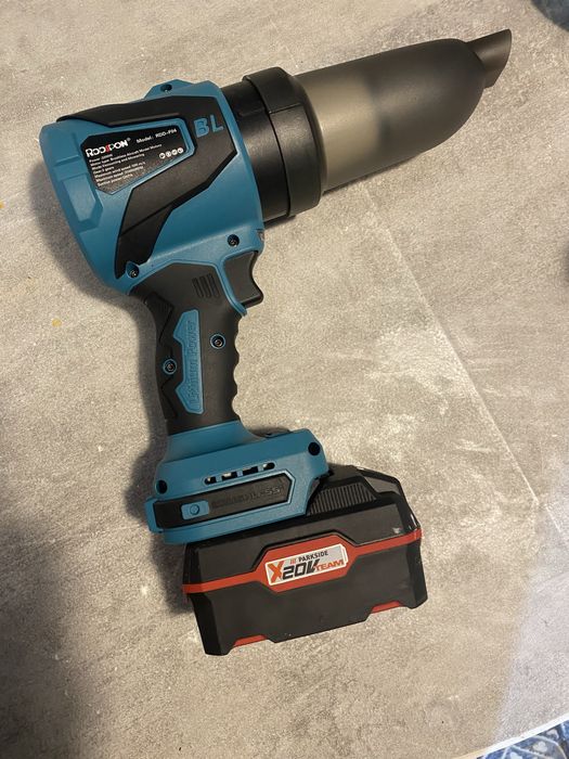 Suflanta / aspirator pt frunze sau curatenie