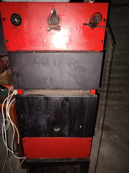 Vând centrala pe lemne 37kw