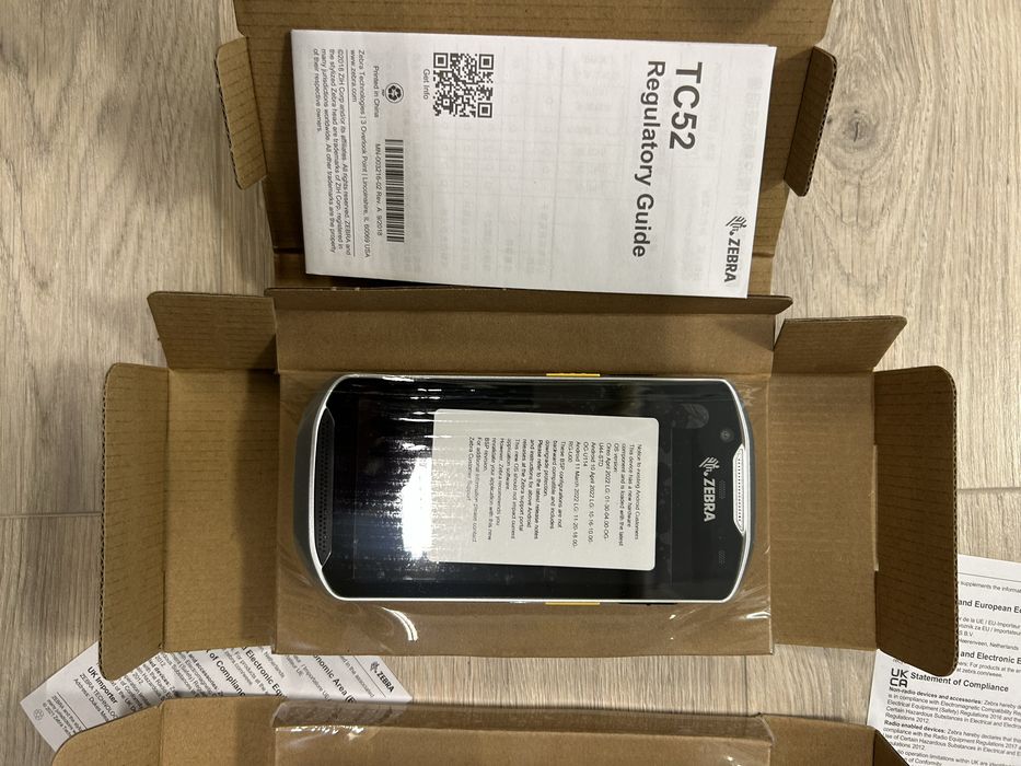 NEW! Lot 2 buc NOI ! Zebra TC52 TC520K-1PEZU4P-A6 PDA terminal de date