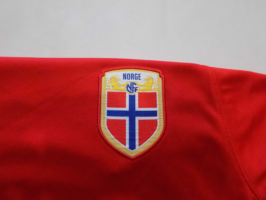 нова футболна тениска bayern munich/norge nike екип оригинална мъжка S