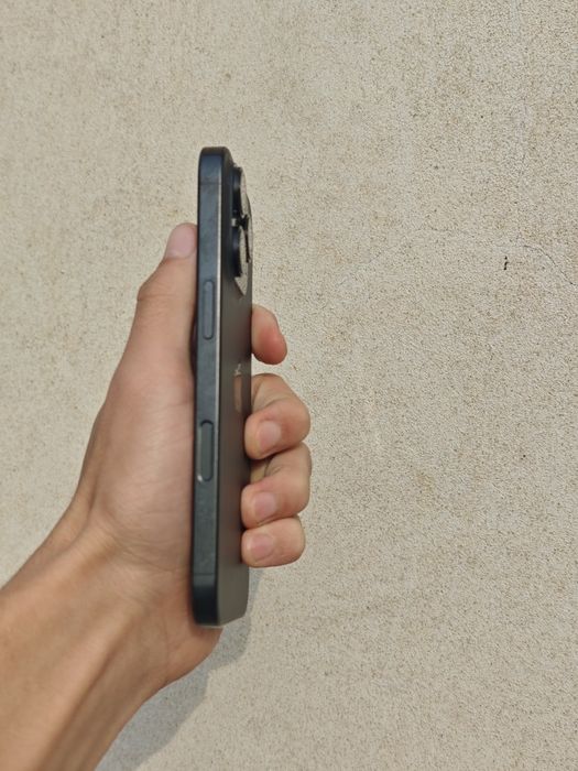 iPhone 16 pro sim
