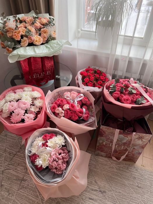 Букеты цветов красивые свежие