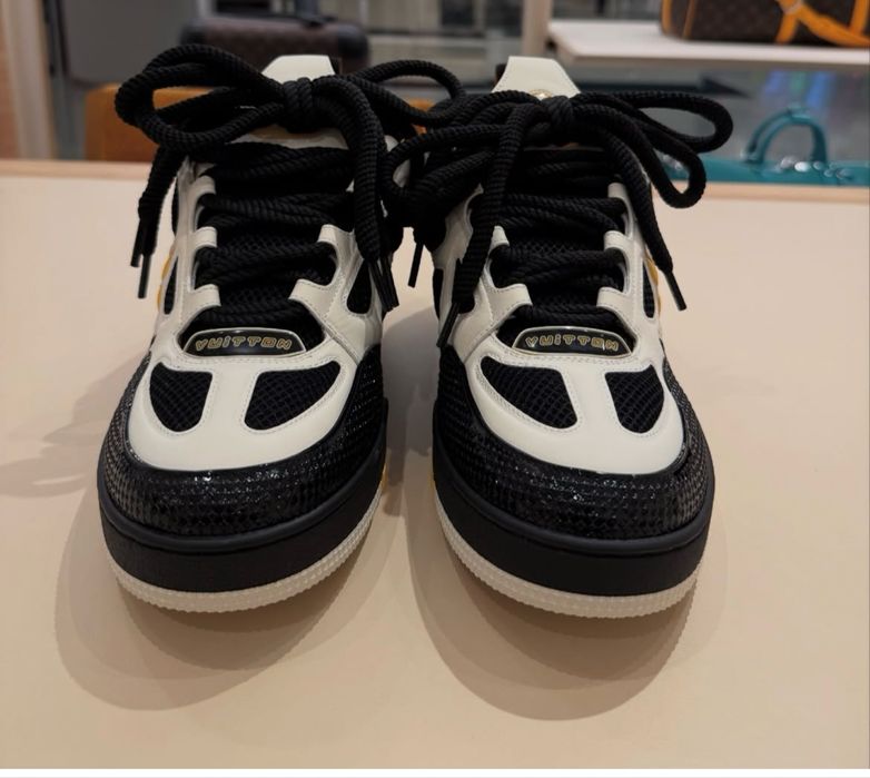 Vand adidasi Louis Vuitton LV Skate.