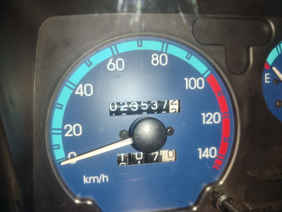 Damas 2024 oq kraska toza 23ming yurgan hisob malumot polik-chehol kov